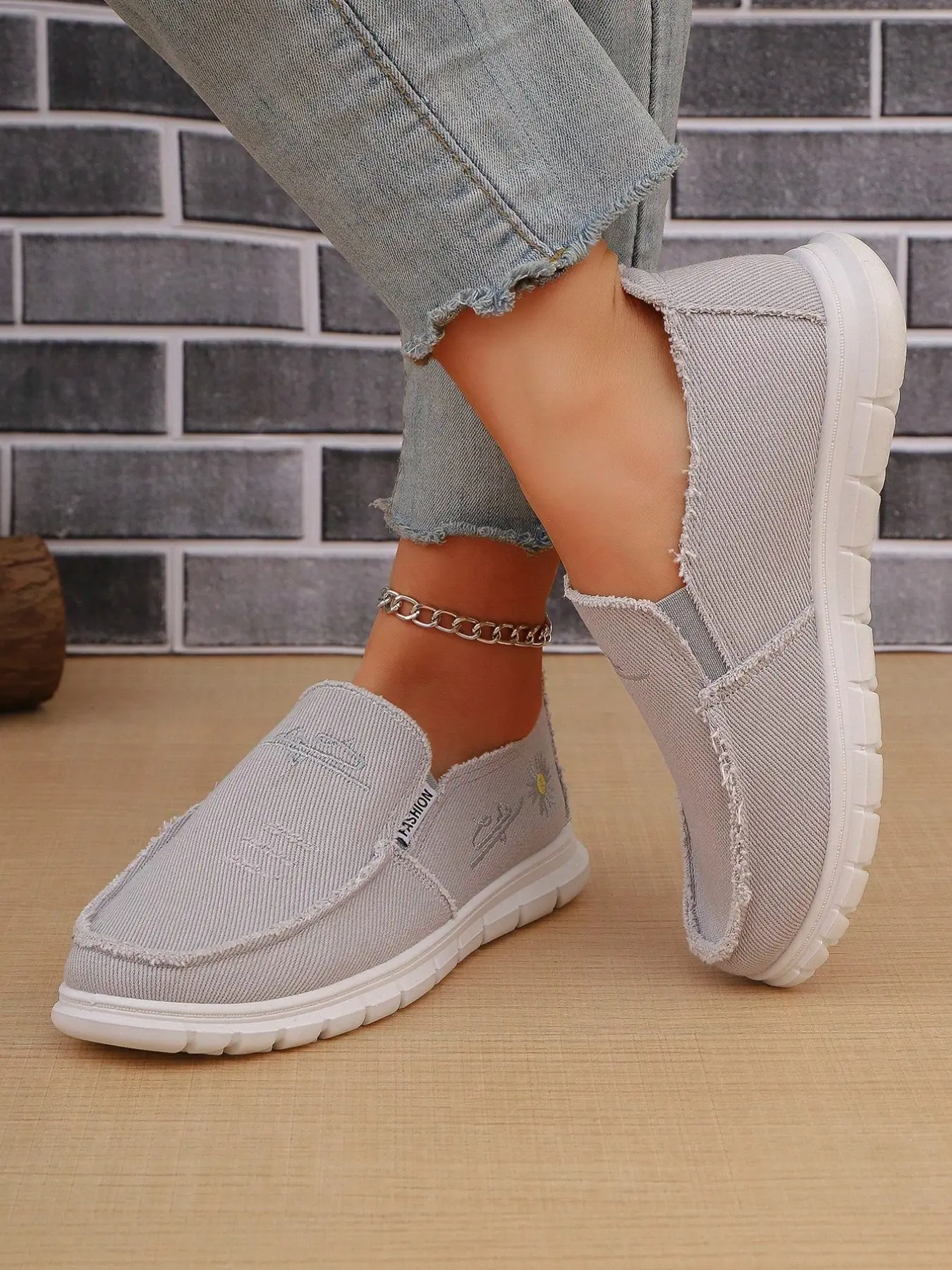 Chic Daisy Embroidered Women's Loafers, Soft Durable Denim Texture, Trendy Low-Top Slip On Shoes, Lightweight Slip Ons, Rubber Sole for Ultimate Comfort