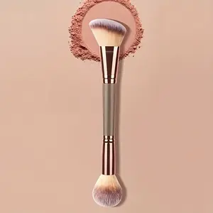 Double-Ended Makeup Brush, Contour & Blush Brush, Super Soft, No Clumping Effect, Ideal for Smooth Application, Perfect for Daily Use, Multitasker Brush