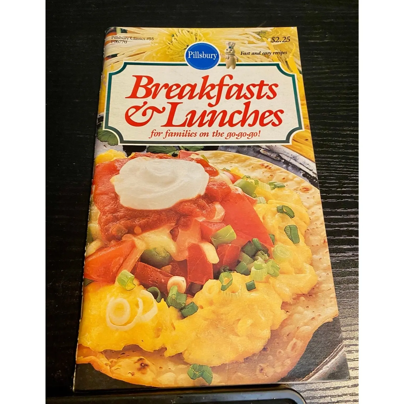Pillsbury Classic Cookbook Booklet 1985 Family Recipes Breakfasts & Lunches