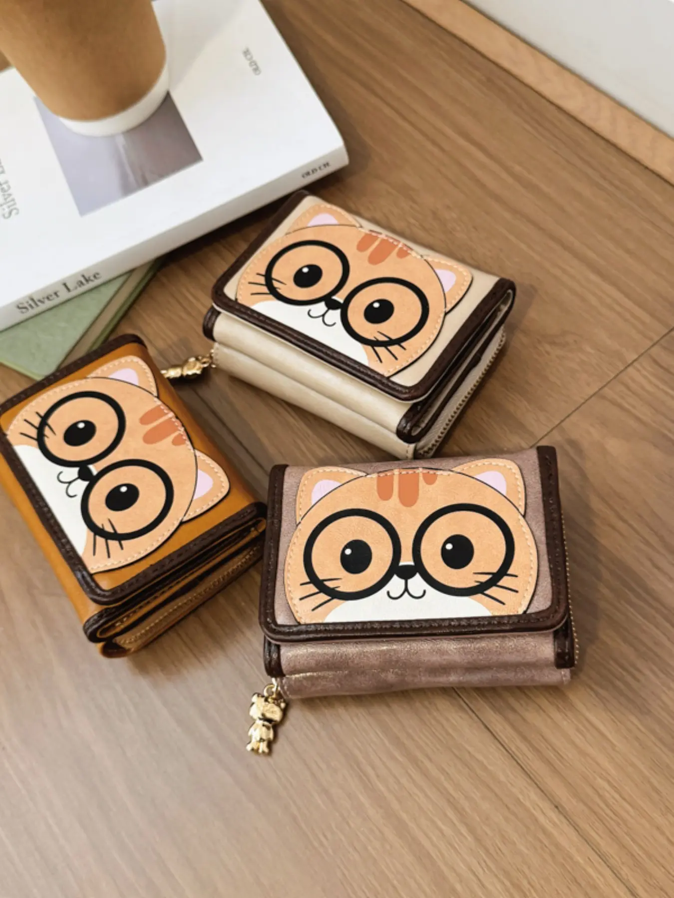 Cute Cartoon Bear Women's Wallet, Mini Handbag, Three-Fold Short Card Case, Simple Multi-Layer Multi-Card Slot Coin Purse