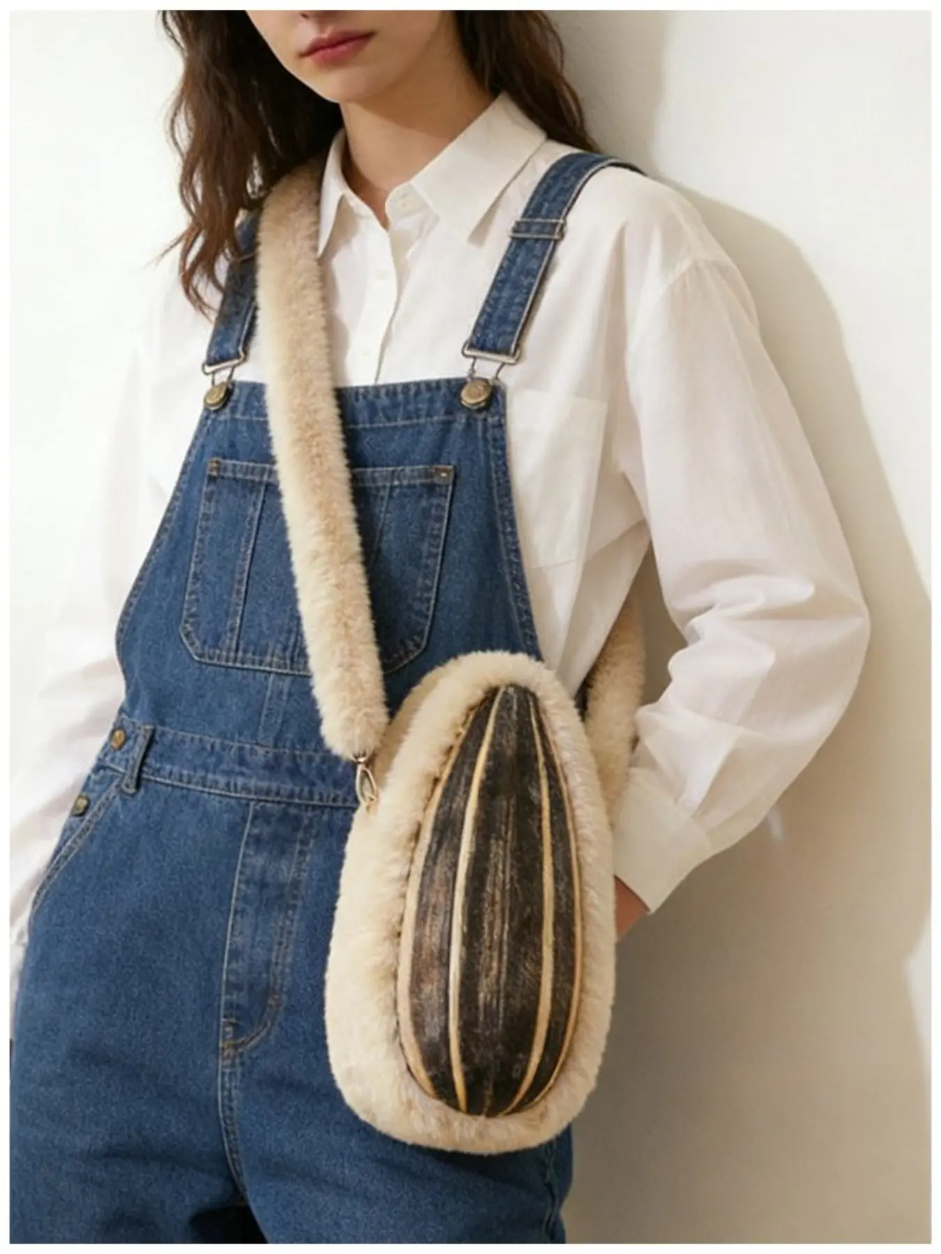 New Cute Plush Giant Peanut Crossbody Bag, Crossbody Shoulder Purses, Creative Winter Fashion Backpack, Portable Travel Shoulder Bag for Women, Ideal Gift