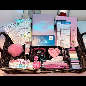 Women/Teens Bible Bundle
