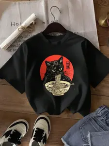 "Ramen Cat" Japanese Black Cat Graphic T-Shirt, Retro Anime Noodle Print Oversized Crew Neck Tee, Unisex Short Sleeve Streetwear Cotton Top, Trendy Kawaii Aesthetic Shirt for Cat Lovers, Ramen Fans and Anime Enthusiasts