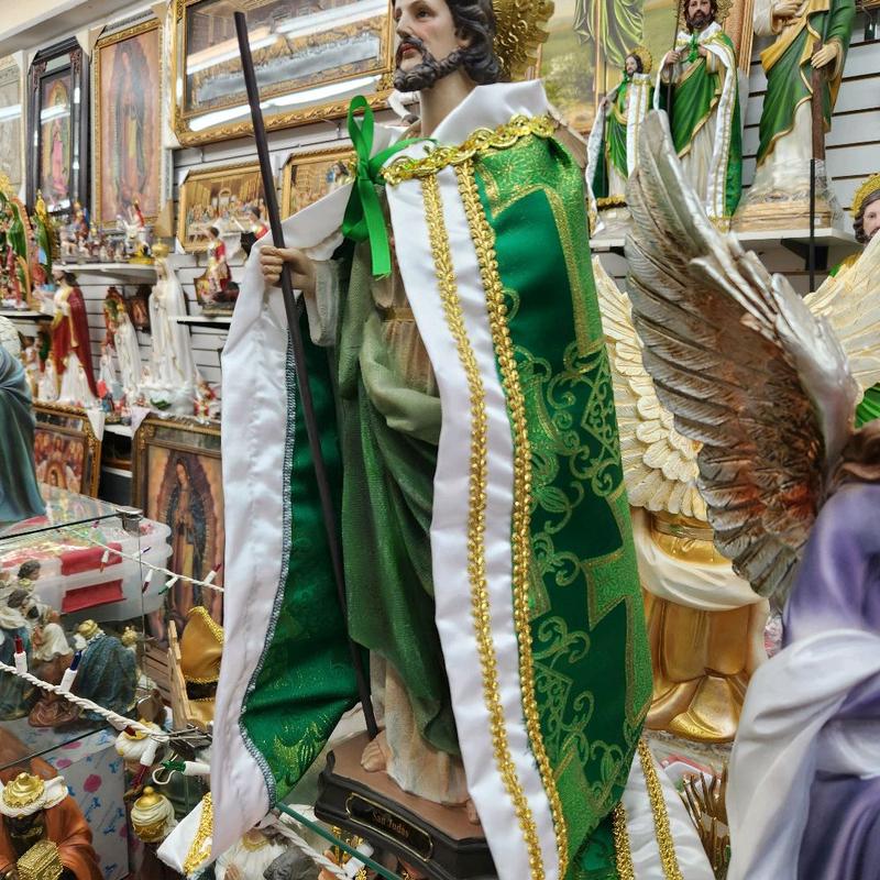 San Judas 20" Inches Tall CON CAPA (6 Estilos para Escojer)  Brand New Statue with Green and Gold Accents Religious Decor Ornaments St Jude Thaddeus With Cape Santo de los Casos Imposibles
