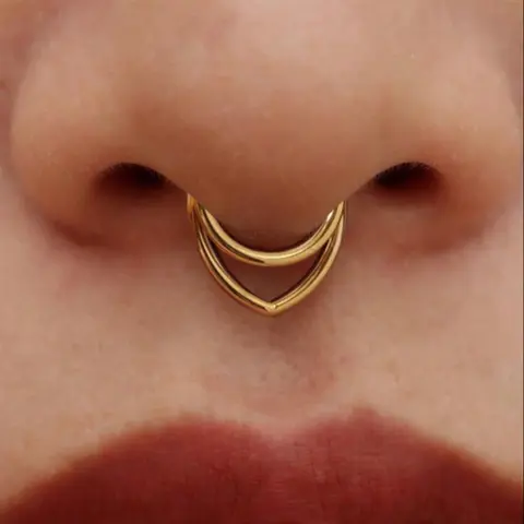 316L Stainless Steel V-Shaped Septum Ring, Hypoallergenic, 16g, Suitable for Septum, Nose, Helix, Tragus, Cartilage, Nose Rings, Nose Hoop, Nose Piercing Jewelry, Body Piercing Jewelry