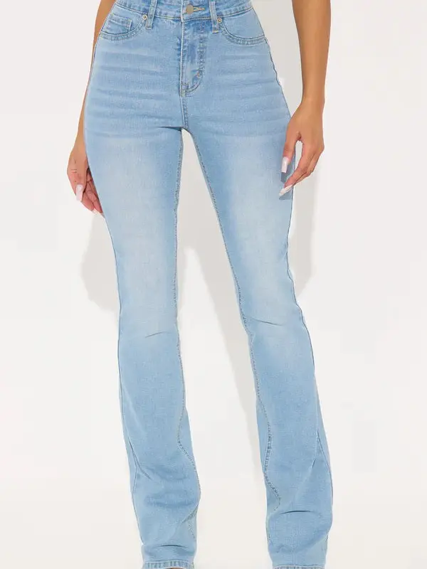 Tall Mesa Booty Lifting Stretch Bootcut Jeans - Light Wash