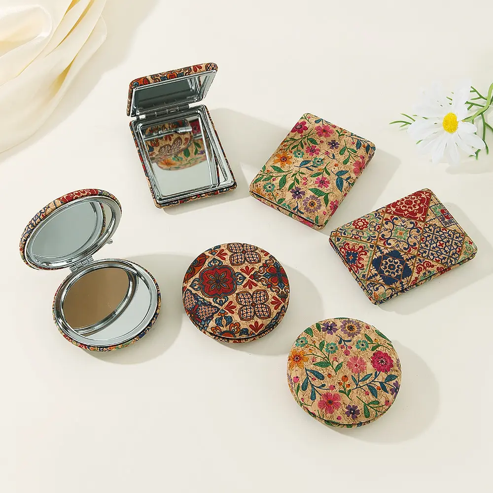 Vintage Compact Makeup Mirror, Mini Pocket Mirror for Purse and Travel, Portable Folding Handheld Vanity Mirror with Decorative Floral Pattern, Retro Double-Sided Style for Daily Makeup Touch-Ups