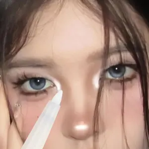 1PC Pearl Highlighter and Eyeshadow Pen - Brown/White Shadow, Long-lasting, Face/Eye/Body, Slight Glitter, Glitter Shimmer Eyeshadow, Perfect Holiday Gift for Girls