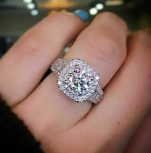 Sparkling Halo Engagement Ring for Women, Round Brilliant Cut Simulated Diamond, Cushion Halo Split Shank Pave Band, Luxury Wedding Bridal Ring, Promise Ring, Anniversary Birthday Gift, Statement Fashion Jewelry for Wife Girlfriend
