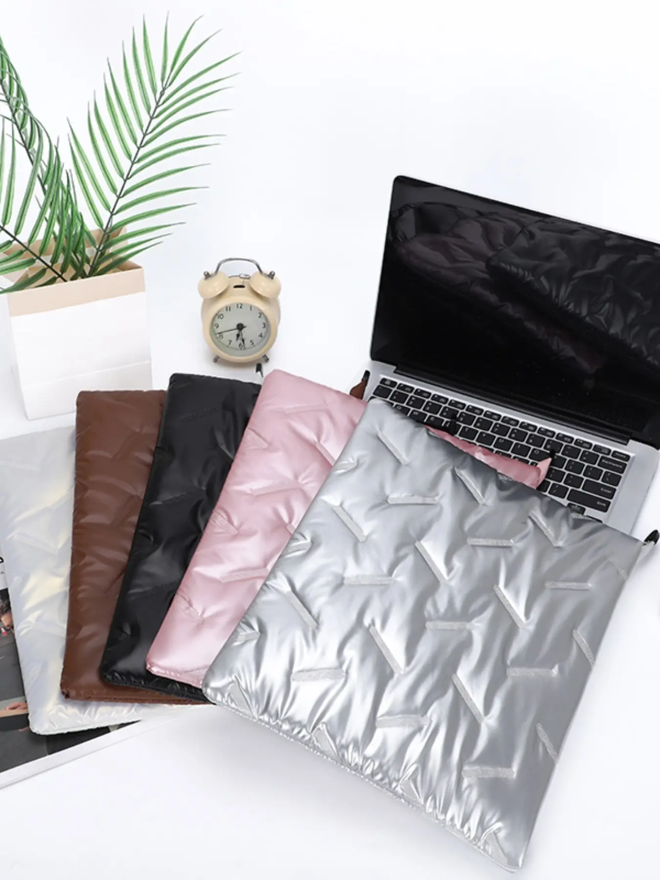 Quilted 13-14 Inch Laptop Sleeve, Shockproof & Cushioned, Waterproof Computer Bag, Cute Butterfly Pattern, Office Use for Men & Women