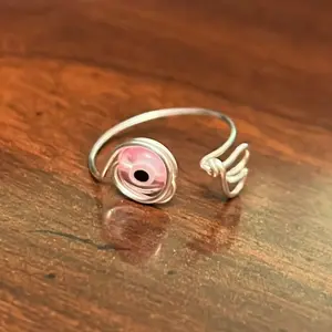 Wire Ring Pink Glass Bead with Heart