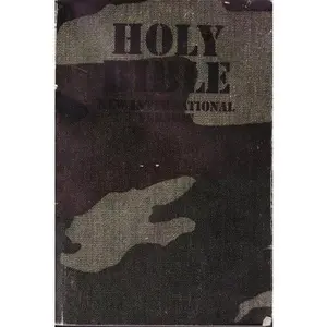 USED Book - Holy Bible - New International Version (NIV) Camoflage Pocket-sized by God (Paperback)