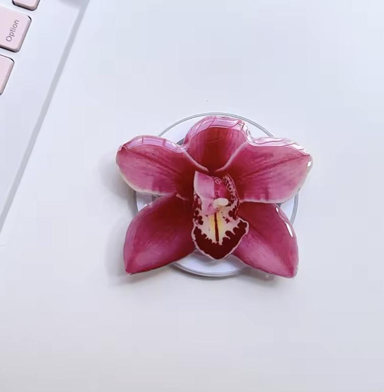 Darbie's Phone Grip Flowers Girly - Silicone Floral Accessory for Stylish Charm on Your Device with Girly Design and Floral Elements