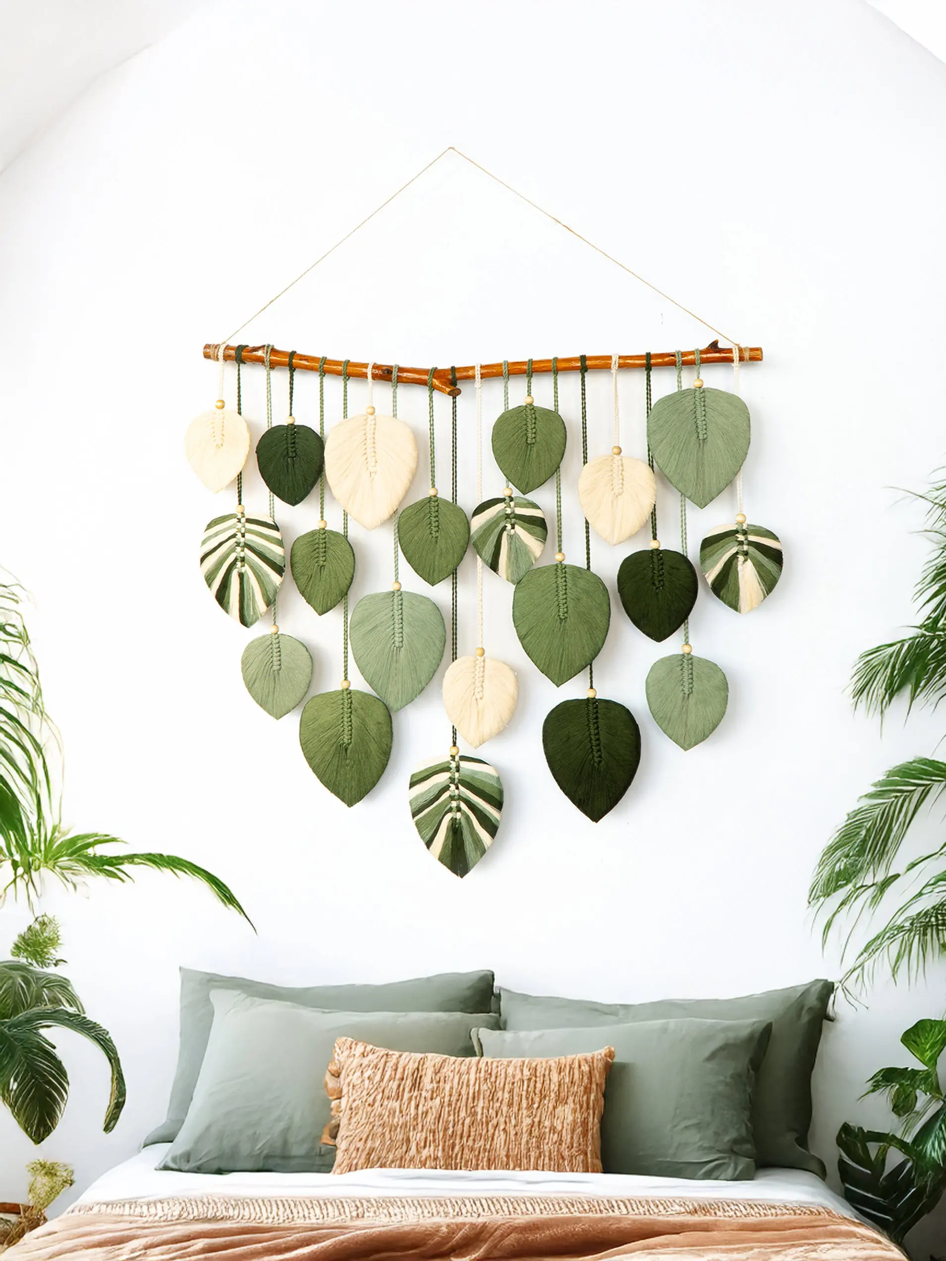 Rima Assorted Large Macrame Leaves