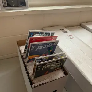 DC 10 Comic Lot – Batman, Superman, Flash, Wonder Woman & More!