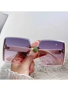 Square Frame Sunglasses Beach Fashion Shades Sunglasses for Women Trendy Beach Eyewear