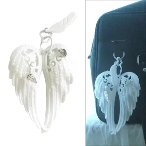 Feathered Design Keyring Pendant For Backpacks Purses Lightweight Plastic Alloy Fashion Bag Ornament Men Women