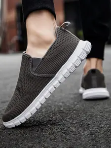 Men's Solid Color Breathable Mesh Slip on Sneakers, Casual Comfortable Low Top Sneakers, Fashionable Shoes for Daily Wear
