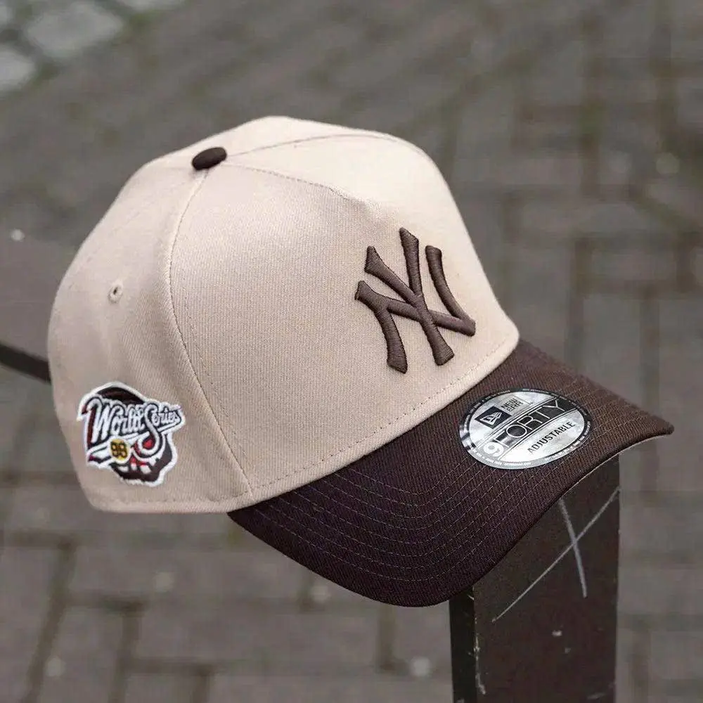 New Era 9FORTY New York Yankees Snapback Baseball Cap – Beige & Brown Two Tone Adjustable Flat Brim Hat, Embroidered NY Logo, Premium MLB Streetwear Cap for Men & Women, Viral Trend 2026