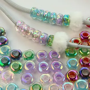 50pcs UV Beads DIY Kit, Acrylic Colorful Large Hole Beads, Shiny Aurora Heart Beads, Perfect for Jewelry Making, Fashionable Craft Supplies