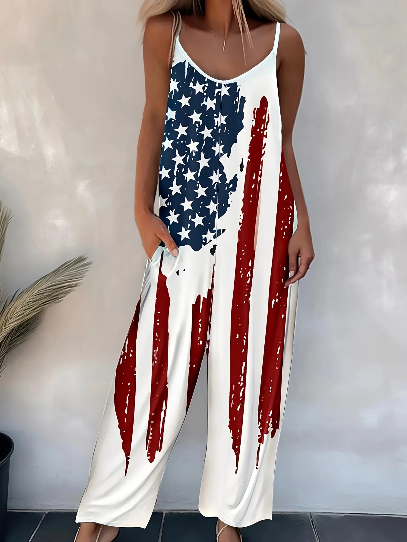 Women's 4th of July Printed Halter Overalls - Adjustable Strap Sleeveless 1-Piece Jumpsuit, Chic Casual Everyday Womenswear Suit