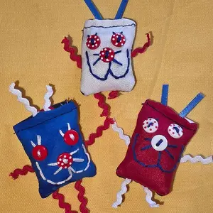 Peace Fleaz by SkrapKatz- 2" trinkets, pins, magnets and charms to show our love for the USA