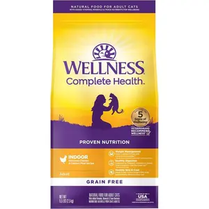 Wellness Complete Health Adult Dry Cat Food for Indoor Cats, Natural, Grain Free Kibble, Chicken Recipe, 5.5 lb Bag