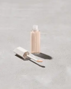 We're Even Hydrating Longwear Concealer — 140N