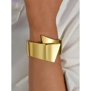 Unisex Spring Alloy Bracelet, Glossy Plain Circle Design, Wide Band Statement Jewelry, Versatile Fashion Accessory