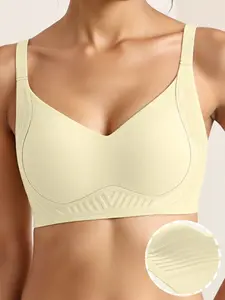 Adjustable Lifting Bra with Strap, Comfortable Thin Breathable Design, Underwireless Push-Up Bustier, Ideal for Daily Wear