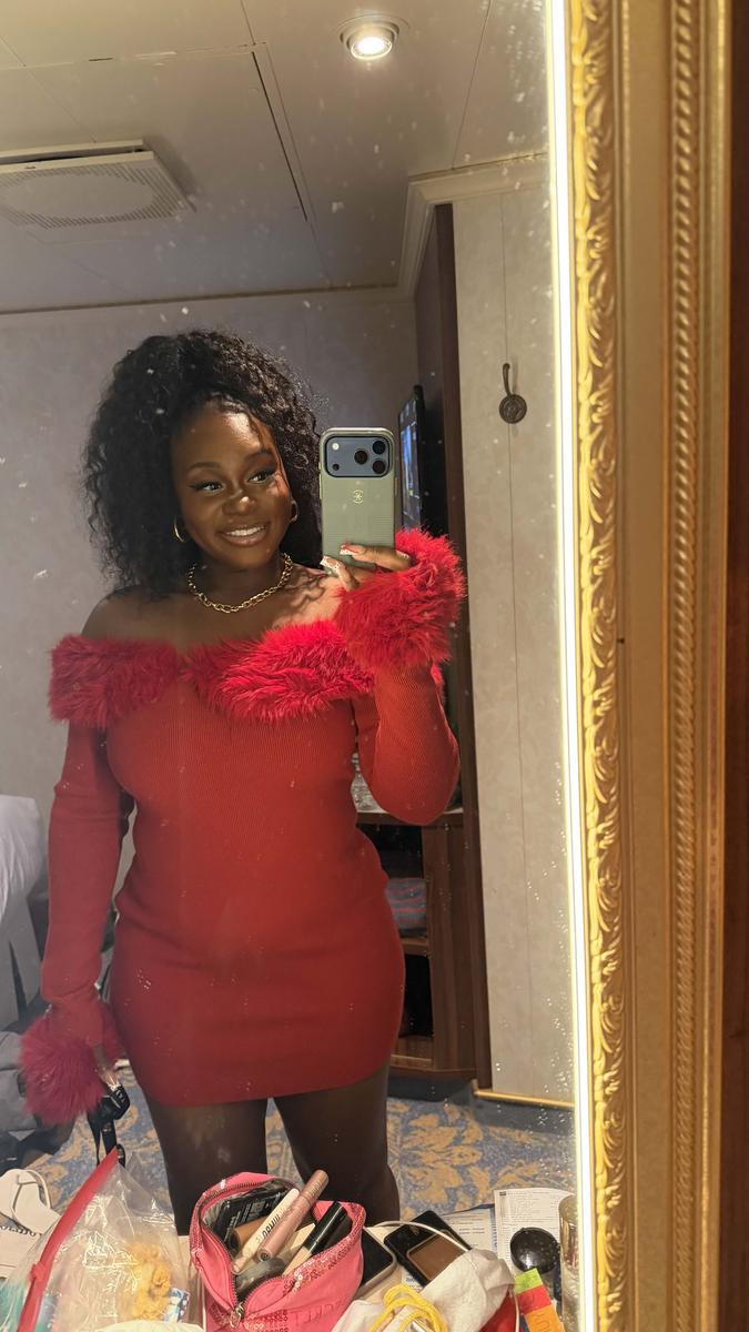 Item: Half Wig, 250%, 24 inch