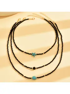 3 pieces. Ladies' fashionable necklaces with collars. Summer beach and sandstone-style black gemstone and round pearl inlaid necklaces in Bohemian and cool styles. Multi-layered and worn together in black. Stackable Clavicle Chain