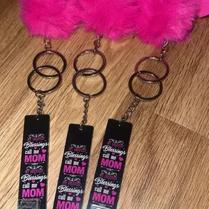 Long Nail Card Gripper for moms, Long Nail Credit/Debit card grabber, ATM card puller keychains, ATM Money Grabber keychain, gift for mom