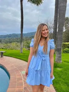 Florabel Princess mini dress baby blue skater v neck short sleeve- Vestido tipo princesa corto azul claro clarito con escote en V y falda en A