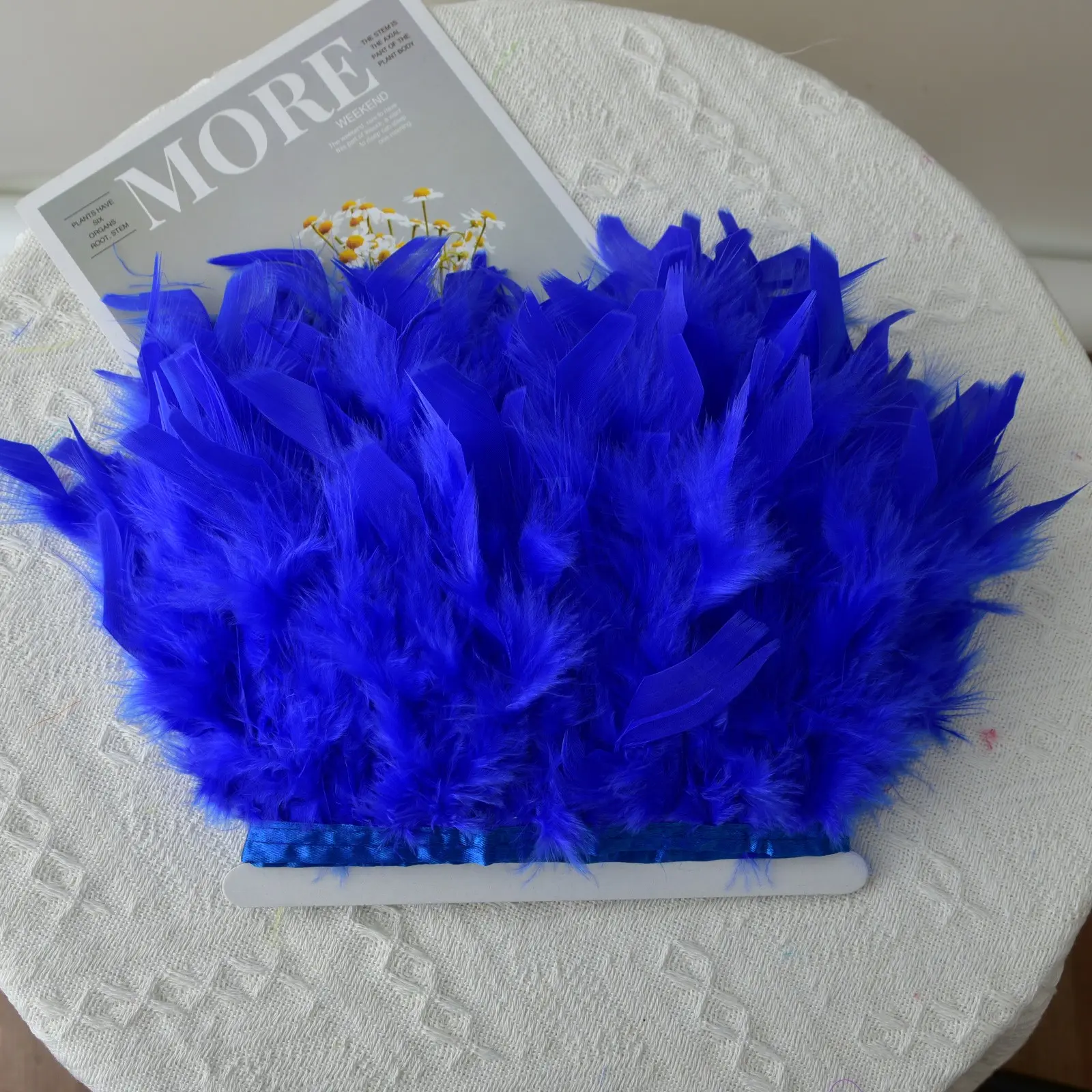 Feather Fringe Ribbon 1 Meter, Rooster Feather Embroidered Fringe, Dyed Feather Trim, Perfect for Carnival, Costume, Wedding, Halloween, Party Event Props & DIY Decor, Party Decoration Supplies, Party Accessories