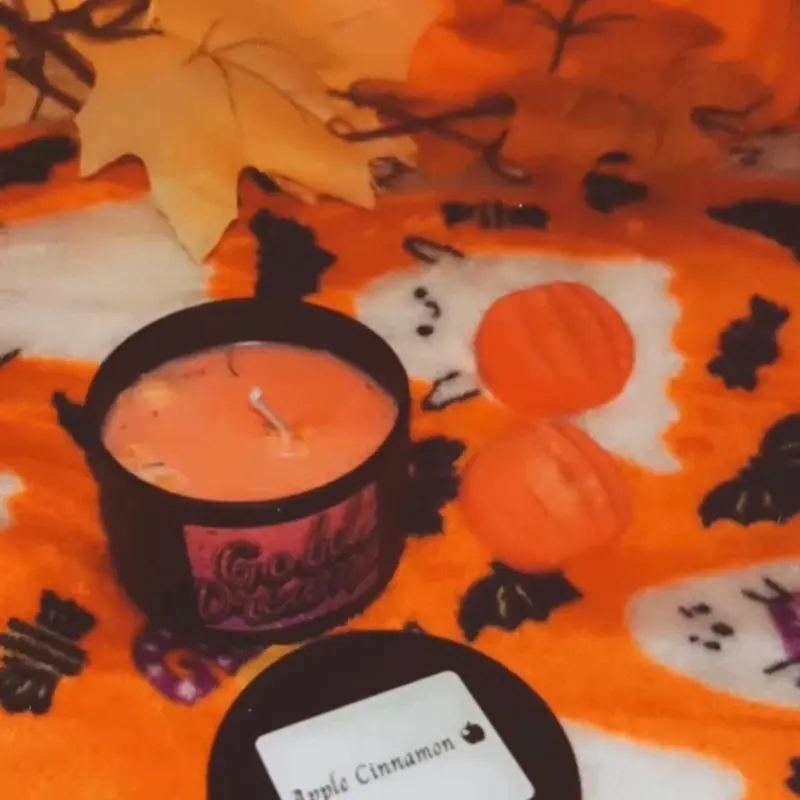 Apple Cinnamon Candle