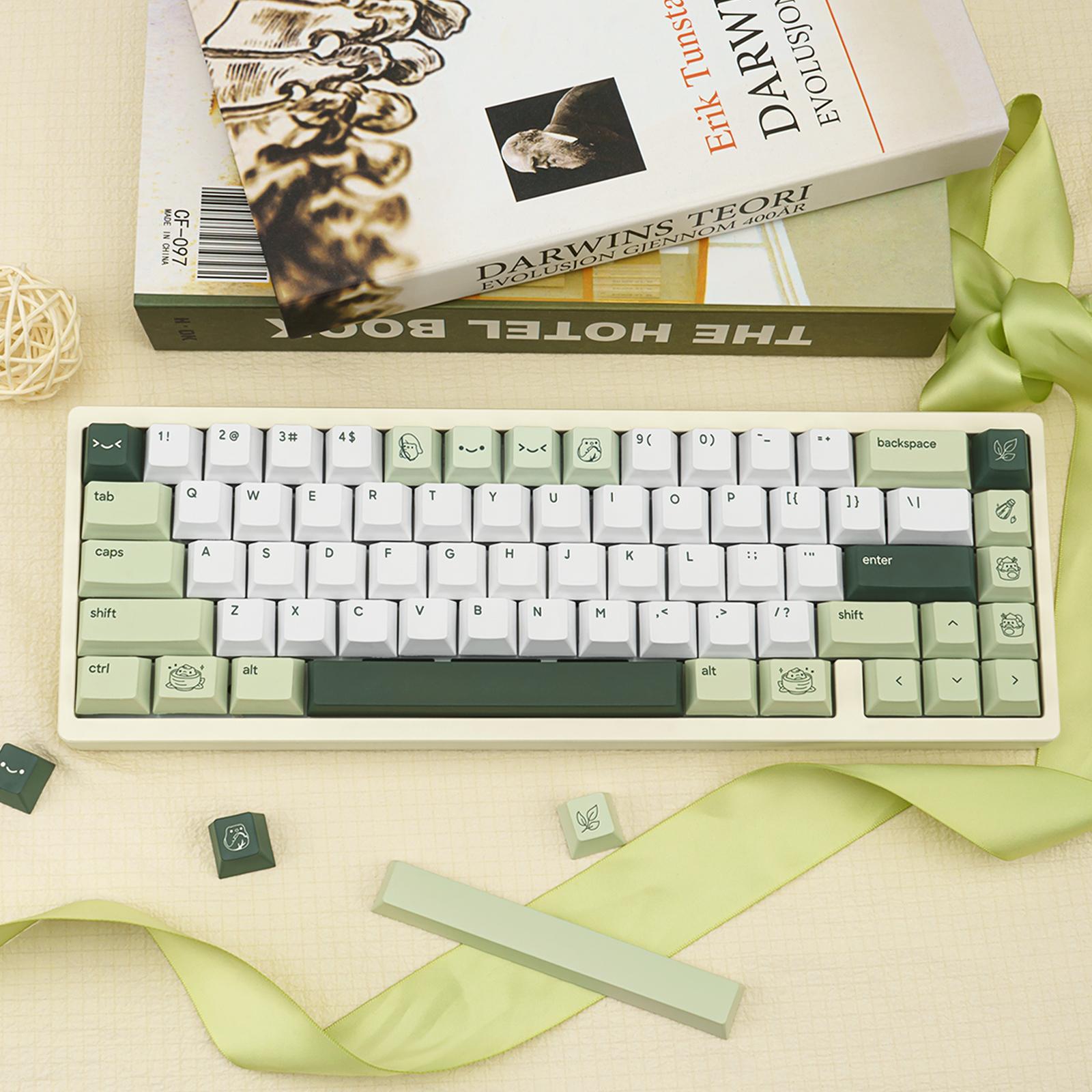Cute Matcha Green Frog Keycaps 134 Keys-Cherry Profile Dye-Sublimation Custom Keycap-Minimalist Style PBT Key Caps for Cherry MX Switches Mechanical Gaming Keyboard 60% 75% 100%
