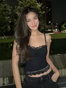 Casual Cute Versatile Lace Trim Ruched Tank Top, Fashionable Strappy Vest for Daily Wear, Perfect for Layering or Solo Styling