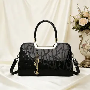 Women’s fashion crossbody bag, versatile trendy handbag, large-capacity tote bag, suitable for outings, commuting, and weekend dates