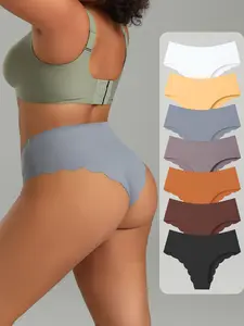 HOTCOM Plus Size Women's Solid Color Scallop Trim Thong, Casual Soft Comfy Breathable Seamless Panty for DailyWear, Women's Underwear for All Seasons