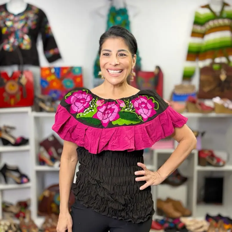 Blusa lupita campesina - Hand Embroidery blouse made in Mexico color style uniqueness artesanalmente