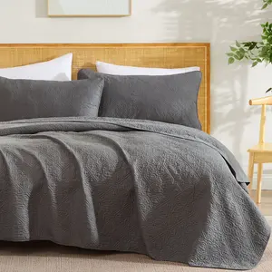 HLC.ME Lorenzo Quilt Set - 3-Piece Lightweight Microfiber Bedding Full Queen & King Sizes Machine Washable Easy Care