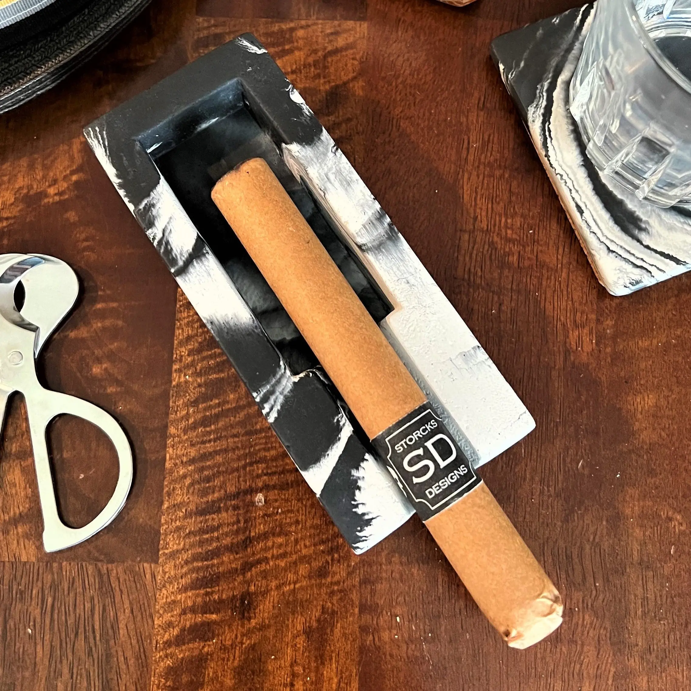 Black and White Concrete Single Cigar Ashtray