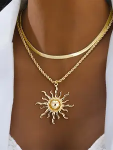 Boho Spiral Sun Pendant Necklace, Fashion Luxury High-End Design, Unique Clavicle Chain Jewelry, Stylish Lightweight Accessory, Exquisite Jewelry Gift