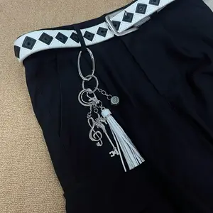 Silver Music Note Keychain with White Tassel High-End Unisex Bag Charm Streetwear Waist Accessory