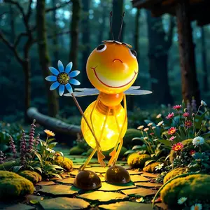 Solar Garden Statue Bee Decor, Outdoor Decorative Tabletop Lanterns, Outdoor Bee Figurines Decorations for Patio Yard Lawn Ornaments, Birthday Gifts for Mom Women Grandma garden  gnomes