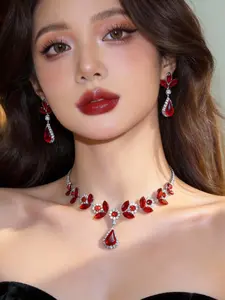 Women's Leaf Crystal Jewelry Set, Leaf Motif, Earrings & Necklace for Women, Perfect for Parties Weddings Festivals