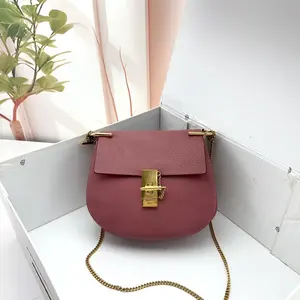 Pre-owned Chloé Leather Shoulder Bags 8.27'' R12759 Shoulder Bag C531759048 0404 T2 Ella