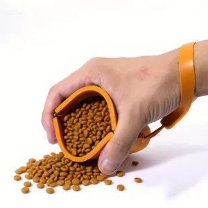 Silicone Dog Puppy Treat Bag, Portable Pet Snack Pouch, Easy Clean Waterproof, Outdoor Training, Safety Lock Design, Essential for Walks, Portable Size, Secure Lock Feature