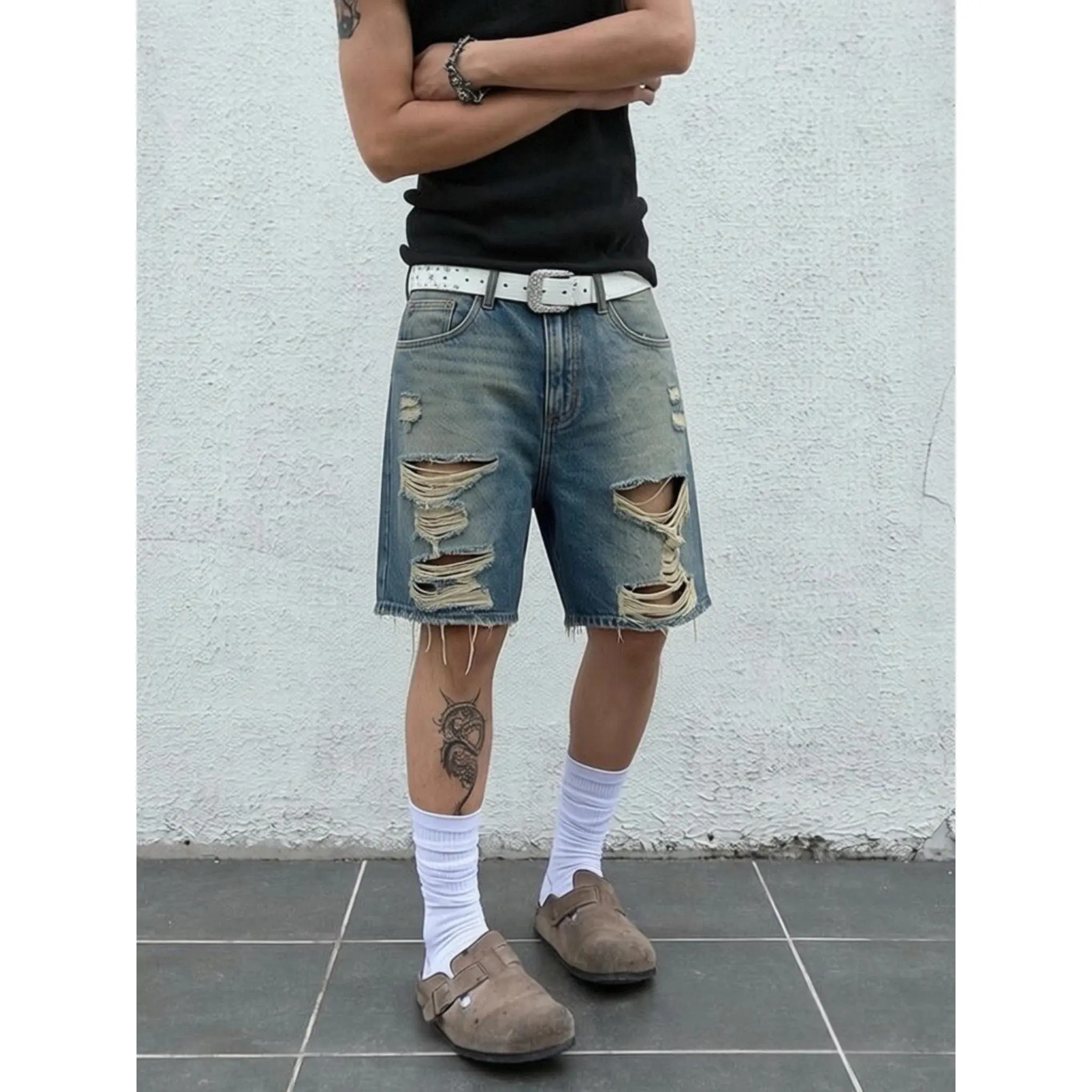 Unisex Y2K Grunge Baggy Denim Shorts, Vintage Distressed Ripped Wide Leg Jorts, Casual Streetwear Loose Fit Skate Style Knee-Length Jean Shorts, Soft Cotton Denim Wear